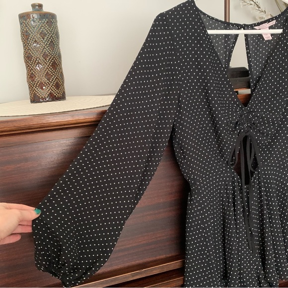 Victoria's Secret Black & White Polka Dot Romper, Size XS - Picture 4 of 16